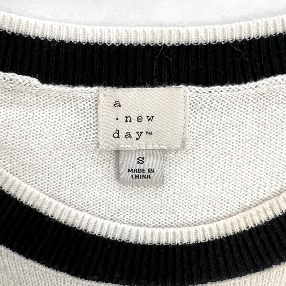 Black and White Striped Sweater - Picture 3 of 5